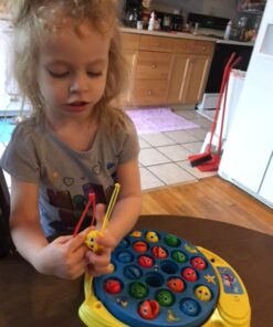 Let's Go Fishin' Game by Pressman - The Original Fast-Action Fishing Game!, 1-4 players Let's Go Fishin' 29 51P2e wTYL