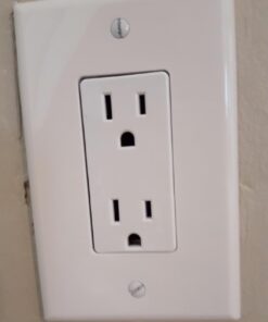 Leviton 5325-WMP 15 Amp, 125 Volt, Decora Duplex Receptacle, Residential Grade, Grounding, 10-Pack, White AmazonUs/LEVV9 10 count(Pack of 1) 11 51SLeMxghzL