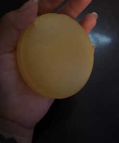 Medela Contact Nipple Shield for Breastfeeding, 24mm Medium Nippleshield, For Latch Difficulties or Flat or Inverted Nipples, 2 Count with Carrying Case, Made Without BPA Shields with Case 2 Count (Pack of 1) 25 51U2T2eioL