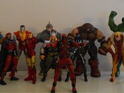 Diamond Select Toys Marvel Select: Deadpool Action Figure,Red,black,Standard 24 51XCCz85gdL