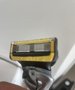 Gillette ProGlide Shield Razor Refills for Men, 4 Blade Refills 4 Count (Pack of 1) 27 51djaptO9JL