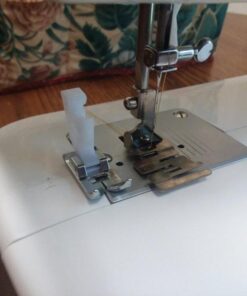 SINGER | Start 1304 Sewing Machine with 6 Built-in Stitches, Free Arm Sewing Machine - Best Sewing Machine for Beginners 41 51gvgMLABL