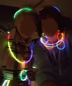 VIVII Glowsticks, 100 Light up Toys Glow Stick Bracelets Mixed Colors Party Favors Supplies (Tube of 100) 40 51kxAANAnaL