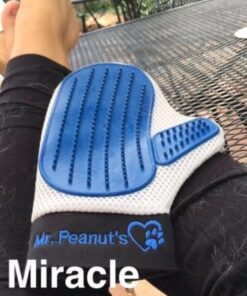 Mr. Peanut's Grooming Glove Brush and Deshedding Aid - Pet Hair Remover Mitt - for Long and Short Hair Grooming of Dogs, Horses, Bunnies and Some Agreeable Cats 35 51lCK898qNL