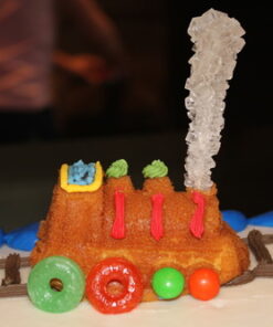 Nordic Ware Platinum Collection Train Pan Train Cakes 32 51x1Djk19IL