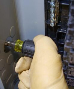 Klein Tools 32561 Multi-Bit Screwdriver / Nut Driver, 6-in-1 Stubby Screwdriver with 2 Phillips, 2 Slotted Bits, 2 Nut Drivers 35 51xiRF721rL