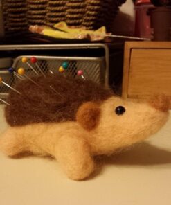 DIMENSIONS 72-73803 Hedgehog Felt Animals Needle Felting Kit, 3.5'' x 2'' 3.5'' x 2'' 25 51xqbAFqYNL