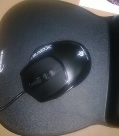 Innovera Gel Mouse Pad with Wrist Rest, Nonskid Base, 9 X 7.5 - Inches Black (51450) 17 61 WYMKuA4L 1