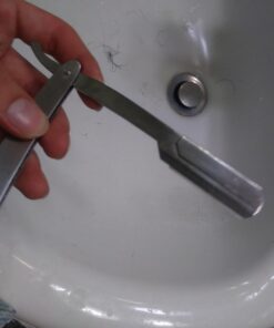 Utopia Care Professional Barber Straight Edge Razor Safety with 100-Pack Derby Blades - 100 Percent Stainless Steel (Silver) Silver 41 61 jiuyQ7eL