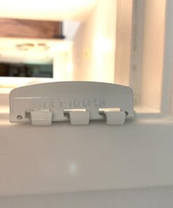 Prime-Line U 9888 Flip Action Door Lock – Reversible White Privacy Lock with Anti-Lock Out Screw for Child Safe Mode, 2-3/4” (Single Pack) 1 29 61 sr6A0gcL