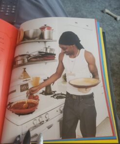 From Crook to Cook: Platinum Recipes from Tha Boss Dogg's Kitchen (Snoop Dogg Cookbook, Celebrity Cookbook with Soul Food Recipes) (Snoop Dog x Chronicle Books) Hardcover 56 610Bn qziOL