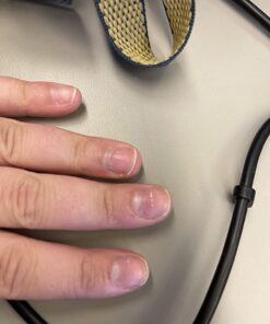 OPI Nail Envy, Nail Strengthening Treatment, Stronger Nails in 1 Week, Vegan Formula, 0.5 fl oz Clear Old 39 610R81LIqjL