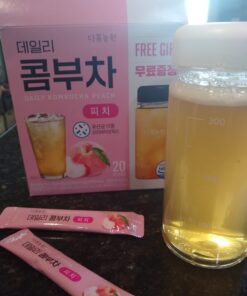 Garden Kombucha Tea, Powder 5g x 20 Sachets (100g/3.52oz) Probiotics, Prebiotics, Sugar Free, Black Tea, Healthy Drink with Bottle (FREE BOTTLE SHAKER) (Peach) Peach 41 610e6KgkF3L