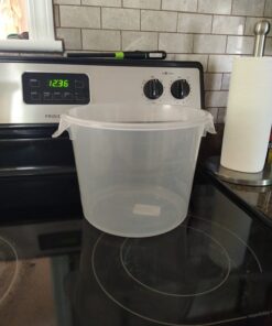 Rubbermaid Commercial Products Round Storage Containers, 6-Quart/.25-Gallon, Clear, High Temperature Range Food Organization for Wet/Dry Food in Kitchen/Restaurants/Cafeteria 1 8 6116NpYZhRL