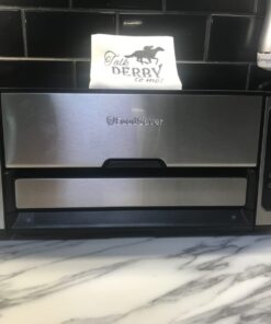 FoodSaver 5800 Series Vacuum Sealer Machine, 2-In-1 Automatic Bag-Making Vacuum Sealing System with Handheld Vacuum Sealer for Airtight Food Storage and Sous Vide, FS5860, Silver 37 611YkGCvytL