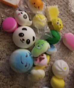 Huastyle 20pcs Squishies Toys Random Jumbo Medium Mini Slow Rising Kawaii Squishy Cake/Panda/Bread/Buns Phone Straps for Kids Stocking Stuffers Treasure Box Prizes Classroom 40 612BqFuxisL