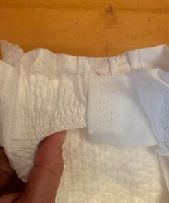 Huggies Size 1 Diapers, Little Snugglers Newborn Diapers, Size 1 (8-14 lbs), 198 Count 70 613HN5ofuML