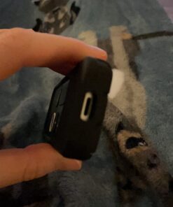 Fintie Protective Case for Apple TV 4K/ HD Siri Remote (1st Gen) - Honey Comb Lightweight Anti Slip Shockproof Silicone Cover for Apple TV 4K 5th 4th Gen Siri Remote Controller, Black 37 613ZEyDzmkL