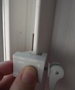 Prime-Line U 9809 Sliding Window Lock for Vinyl Windows – Easy Installation to Keep Windows Securely Closed – Diecast Construction, White (2 Pack) 1/2 in. 28 6156XfC4wL