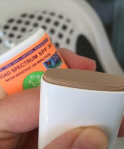 Raw Elements Tinted Face Stick All-Natural Mineral Sunscreen | Non-Nano Zinc Oxide, 95% Organic, Very Water Resistant, Reef Safe, Non-GMO, Cruelty Free, SPF 30+, All Ages Safe, Moisturizing, 0.5oz 24 615dUzXvSL