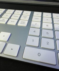 Apple Magic Keyboard with Numeric Keypad: Wireless, Bluetooth, Rechargeable. Works with Mac, iPad, or iPhone; US English - White 28 616Y0eRHn L