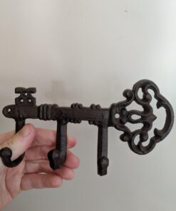 Comfify Decorative Wall Mounted Skeleton Key Holder | Vintage Key with 3 Hooks | Wall Mounted | Rustic Cast Iron | 7.9 x 4.1 |- with Screws and Anchors Rust brown 30 616cozjjAfL