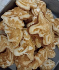 Whiskware Pancake Batter Bottle with BlenderBall Wire Whisk, Pancake Batter Dispenser Bottle for Baking Pancakes, Cupcakes, Muffins, Crepes, and More,White 29 617M3xu0yNL