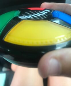 Hasbro Gaming Simon Micro Series Game 42 618o ad907L