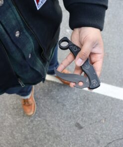Spyderco Matriarch 2 Signature Knife with Emerson Opener and 3.57" VG-10 Black Reverse S Blade - SpyderEdge - C12SBBK2W Emerson Opener - Black Blade 29 618tp0Sx15L