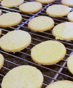 The Perfect Cookie: Your Ultimate Guide to Foolproof Cookies, Brownies & Bars (Perfect Baking Cookbooks) 32 619AllV7kjL 1