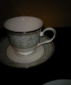 Lenox Westmore 5-Piece Place Setting, White 24 619b1XLL5DL