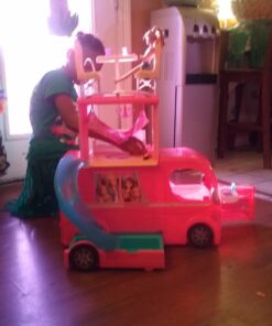 Barbie Pop-Up Camper Transforms into 3-Story Play Set with Pool! Standard 22 619f8LuWvHL