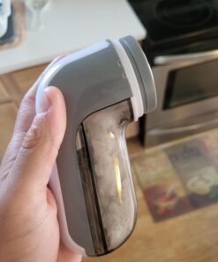 BEAUTURAL Fabric Shaver and Lint Remover, Sweater Defuzzer with 2-Speeds, 2 Replaceable Stainless Steel Blades, Battery Operated, Remove Clothes Fuzz, Lint Balls, Pills, Bobbles Gray Standard 46 619ioThrrL