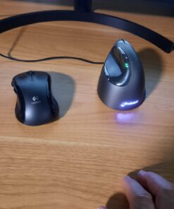 Evoluent VM4R VerticalMouse 4 Right Hand Ergonomic Mouse with Wired USB Connection (Regular Size) USB Wired Regular Size 22 61AifJfd1L