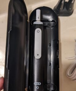 Oral-B iO Series 3 Limited Rechargeable Electric Powered Toothbrush, Black with 2 Brush Heads and Travel Case - Visible Pressure Sensor to Protect Gums - 3 Modes - 2 Minute Timer 48 61BHhznxfbL