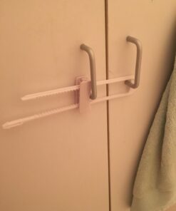 Dreambaby Sliding Cabinet Child Safety Locks - U Shaped for Knobs and Handles 3 Count (Pack of 1) 29 61BQv3vRcFL