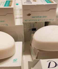 Dove Beauty Bar Gently Cleanses and Nourishes Sensitive Skin Effectively Washes Away Bacteria While Nourishing Your Skin, 3.75 oz (Pack of 16) 3.75 Ounce (Pack of 16) 47 61Beq0sAP9L