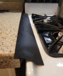 Linda’s Essentials Silicone Stove Gap Covers (2 Pack), Heat Resistant Oven Gap Filler Seals Gaps Between Stovetop and Counter, Easy to Clean Stove Gap Guard (21 Inches, Black) 21 Inches 39 61BgB9pp29L