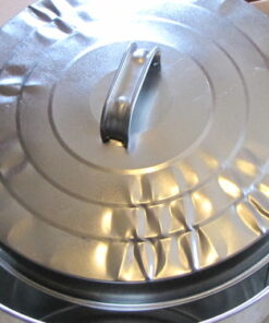 Behrens 6106K Galvanized Steel Locking Lid Trash Can, 6-Gallon 32 61CCX6LjUpL