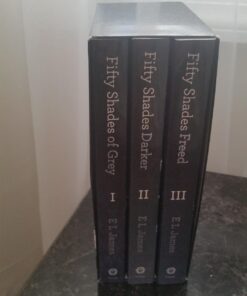 Fifty Shades Trilogy (Fifty Shades of Grey / Fifty Shades Darker / Fifty Shades Freed) 54 61CYU8jwztL