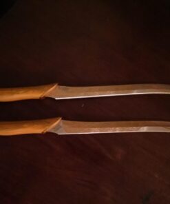 UNITED CUTLERY Lord of the Rings Fighting Knives of Legolas Greenleaf – Officially Licensed, Sharp Stainless Steel Blades, Metal Guard and Pommel – Detailed Replicas for LOTR Fans - 22 3/8” Overall 20 61CZRdcVPtL