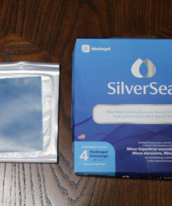 SilverSeal Burn and Wound Dressing | Hydrogel Pads with X-Static Silver | Soothing, Moist & Protective | Burns, Cuts & Wounds | 4 Sterile Dressings 4"x4" Patch (4 Count) 67 61CflFFfZSL