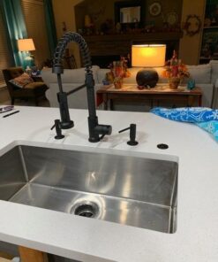 VIGO VG02001MB 19" H Edison Single-Handle with Pull-Down Sprayer Kitchen Faucet in Matte Black 35 61DD9gmPz2L