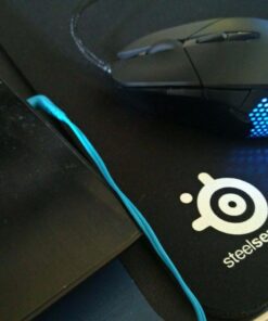 SteelSeries QcK Gaming Surface - Medium Thick Cloth - Peak Tracking and Stability - Black 25 61DEWOwk68L