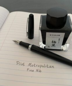 PILOT Metropolitan Collection Fountain Pen, Black Barrel, Classic Design, Fine Nib, Black Ink (91111) 19 61Ezc0RF HL
