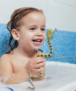 ArtCreativity Realistic Rainforest Rubber Snake Toys - Pack of 12-14 Inches Long - Real Look Scales - Reptile Birthday Party Favors, Fake Prank Halloween Prop, Gift Idea for Boys and Girls 16 61FCxQN1GwL
