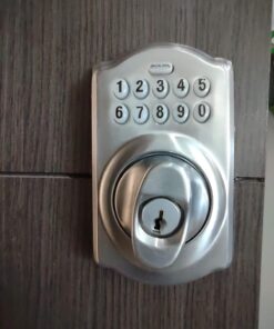 Schlage BE365 CAM 626 Camelot Keypad Deadbolt, Electronic Keyless Entry Lock, Satin Chrome 30 61GFtgp7sgL