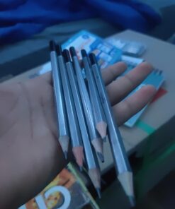 Amazon Basics Sketch and Drawing Art Pencil Kit, 17 Piece Set, Charcoal, Black, White 31 61GbiILNJbL