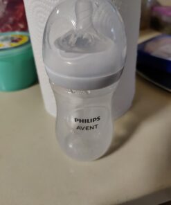 Philips AVENT Natural Baby Bottle with Natural Response Nipple, Clear, 9oz, 4pk, SCY903/04 4 Pack 35 61H1YvIh6UL