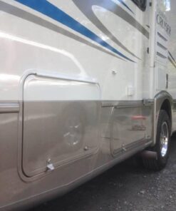 Meguiar's Marine/RV Heavy Duty Oxidation Remover, Oxidation, Water Spot, Stain, and Scratch Remover for vehicles with Gel-Coat and Fiberglass Surfaces, 16 oz. 30 61HFGAxFcoL